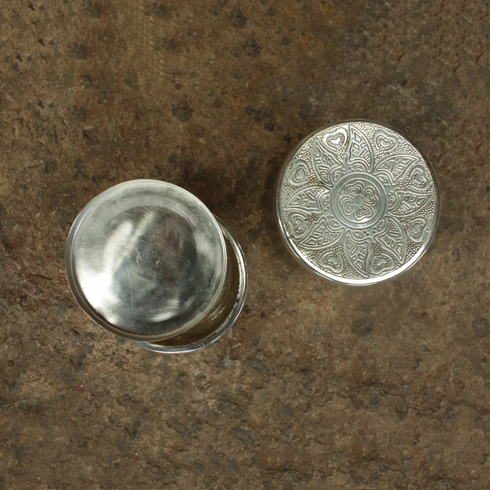 Jali Silver Pot - Antique Silver - image 2