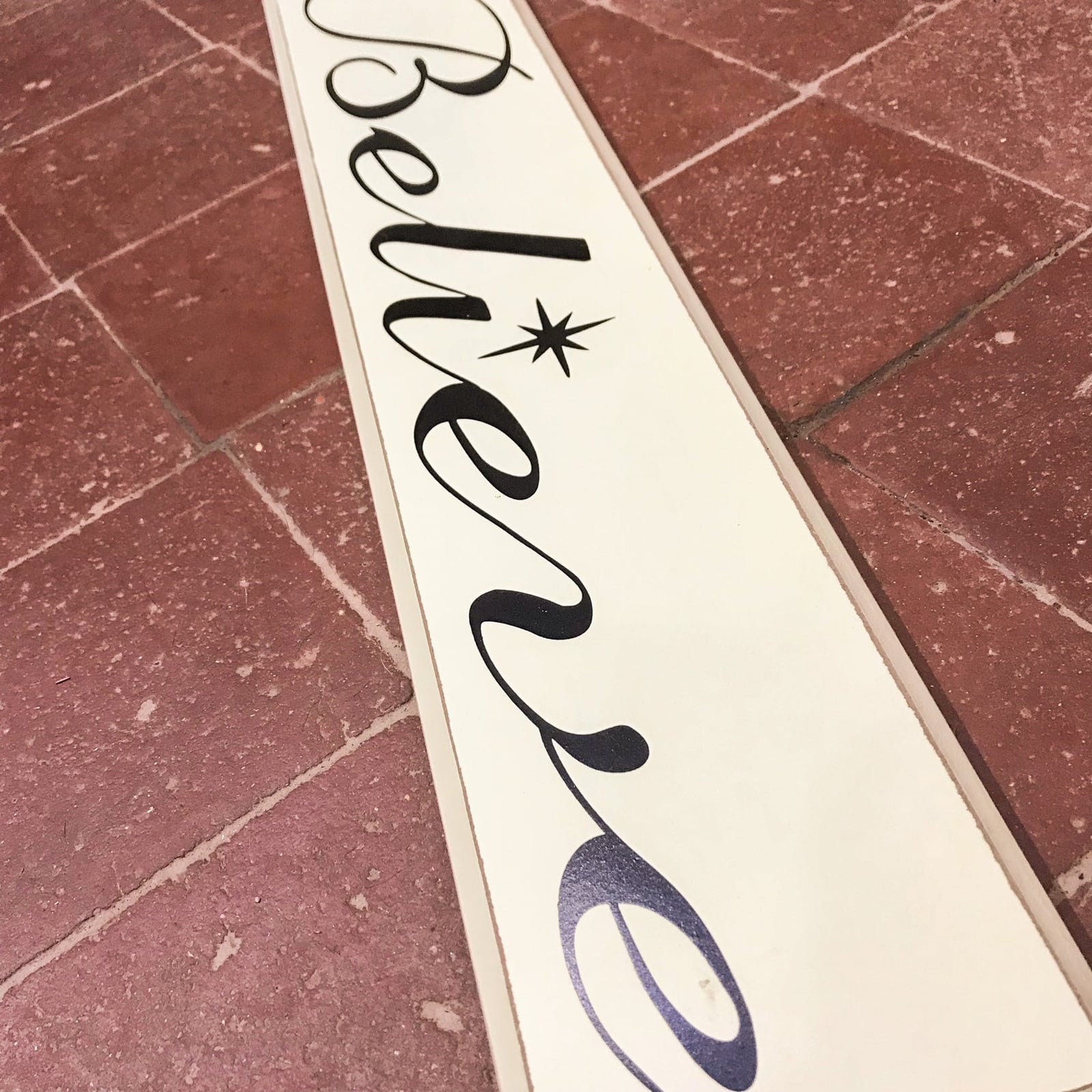 Believe wooden sign - image 2