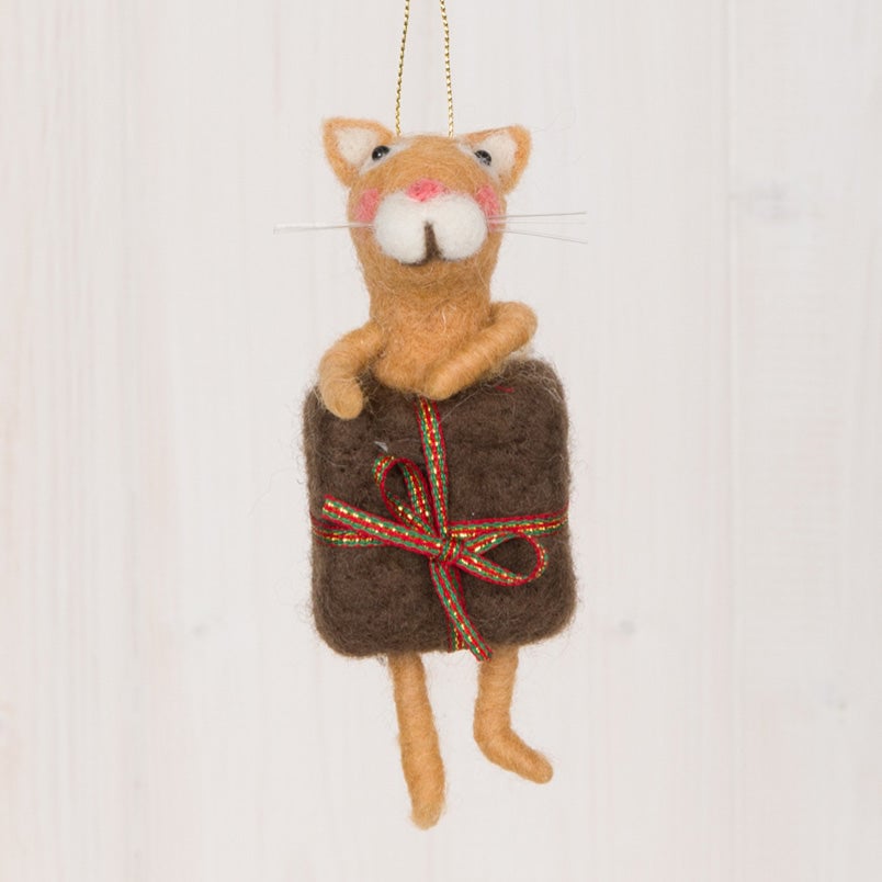 Hanging Wollen Cat in a Present